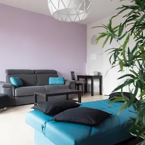 Youhosty - Inganni 74 , Milano Italia