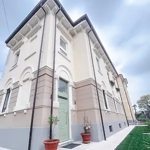 Via Poma , Verona Italia